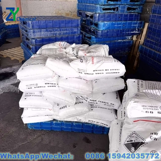 caustic soda pearls uses